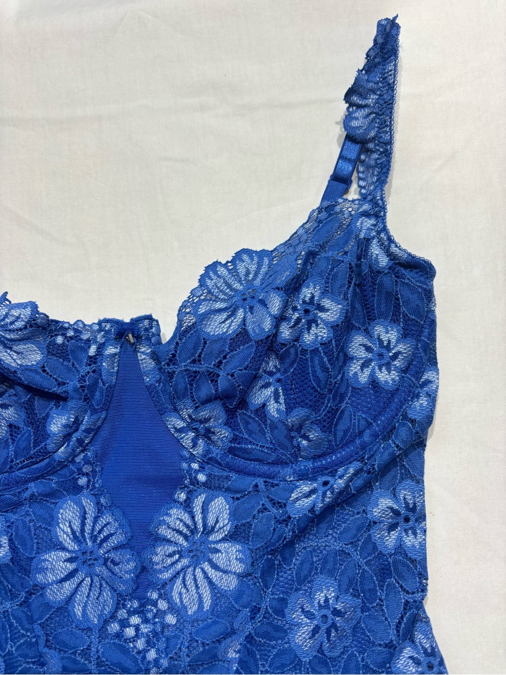 Victoria's Secret 1999 Royal Blue Floral Lace Bodysuit - Picture 2 of 9